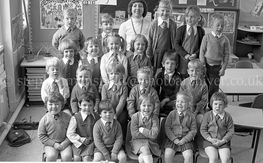 Carlibar Primary One's 1977.