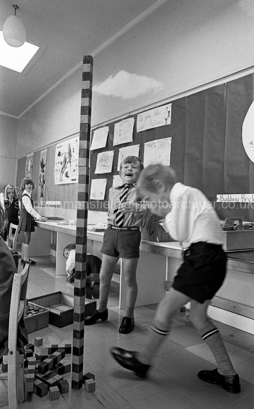 Cross Arthurlie Primary One's 1975.