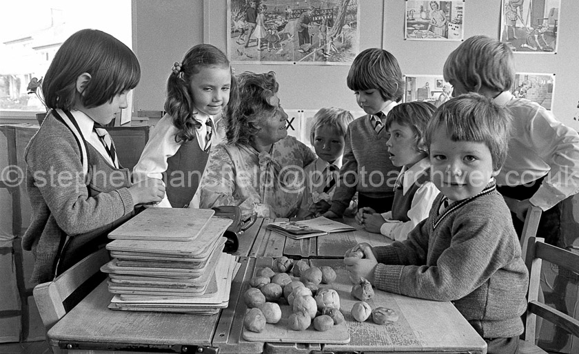 Cross Arthurlie Primary One's 1975.