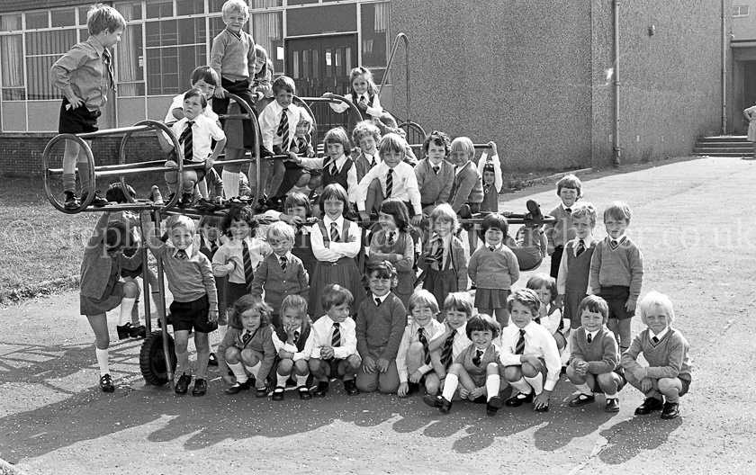 Auchenback Primary One's 1976.