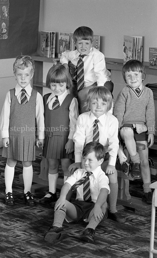 Auchenback Primary One's 1976.