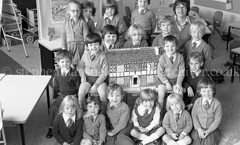 Auchenback Primary One's 1979.
