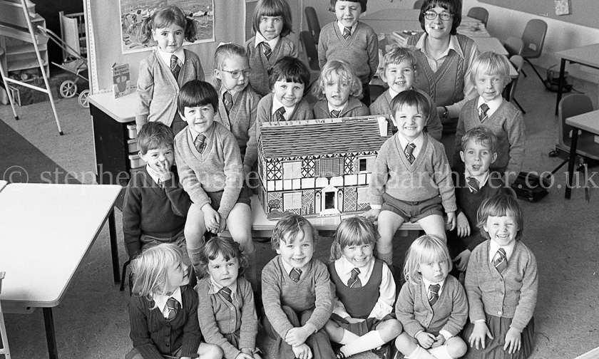 Auchenback Primary One's 1979.