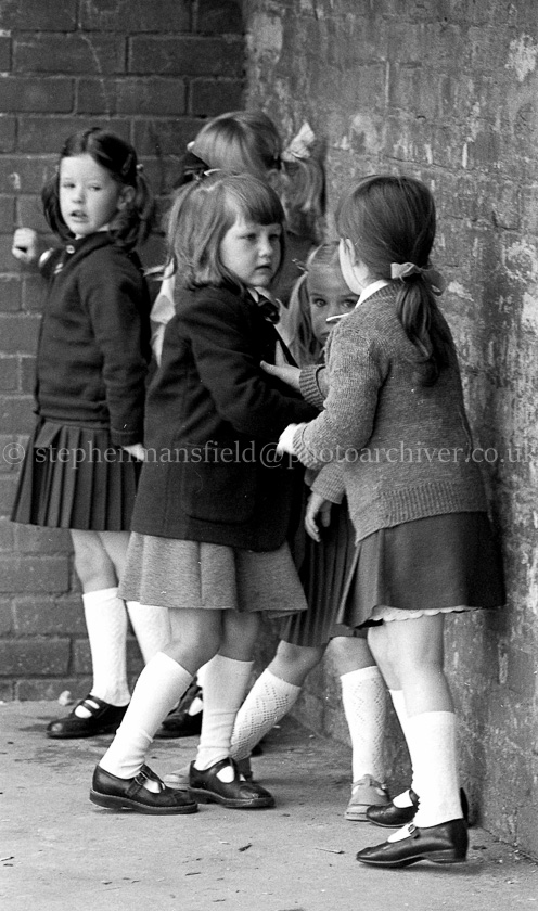 Auchenback Primary One's 1981.