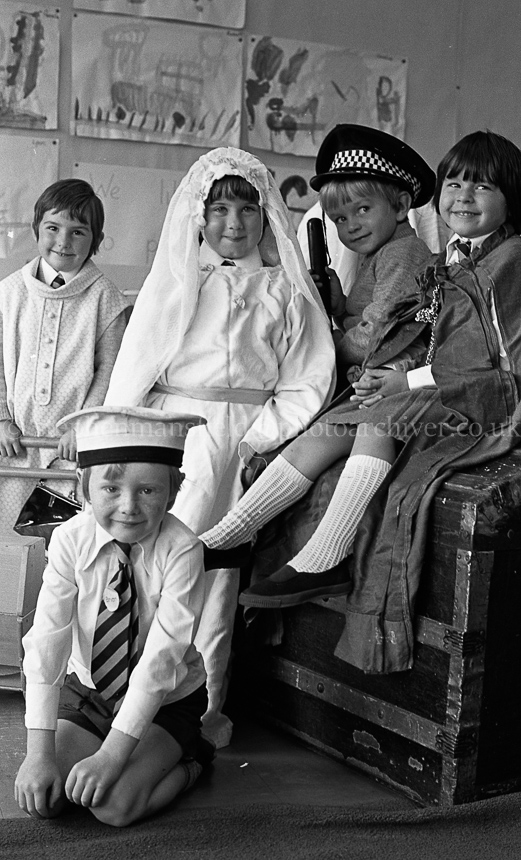 Neilston Primary One's 1977