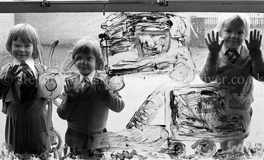 Neilston Primary One's 1977