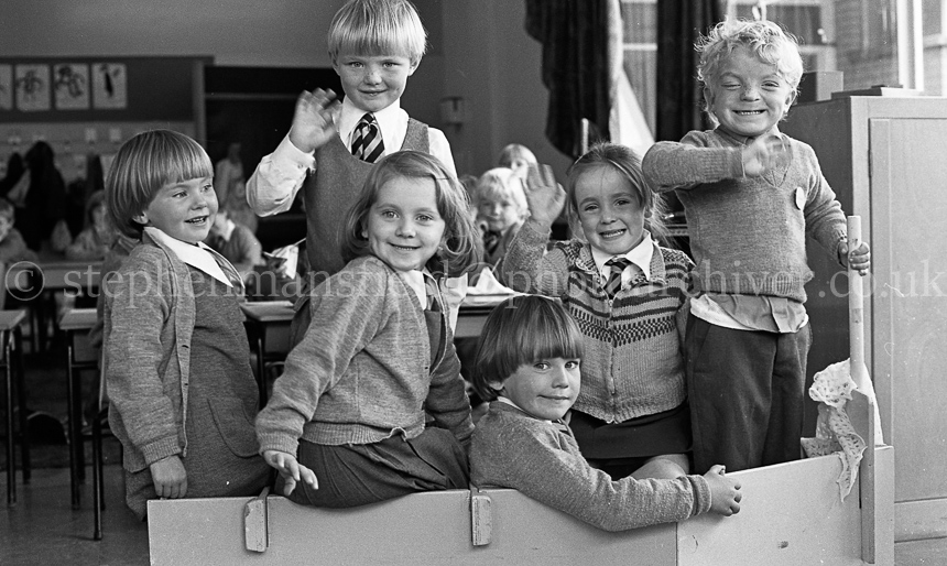 Neilston Primary One's 1977