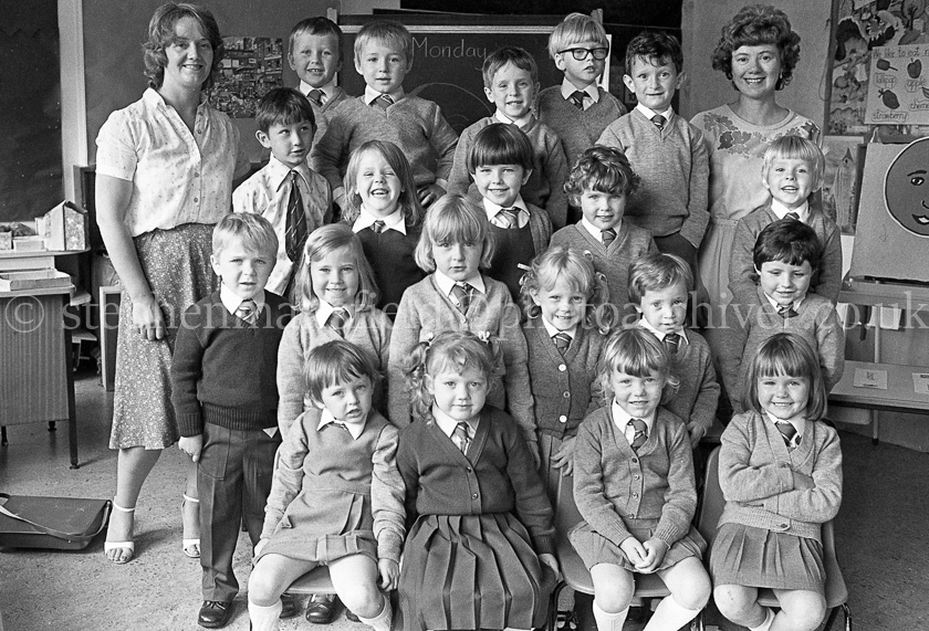 Carlibar Primary One's 1983.