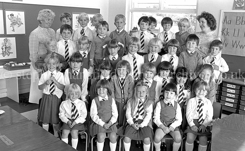 Cross Arthurlie Primary One's 1983.