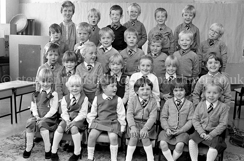 Neilston Primary One's 1983.