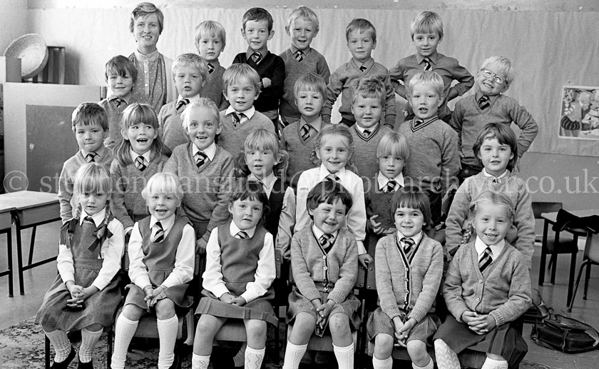 Neilston Primary One's 1983.