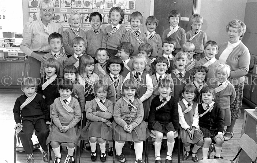 Auchenback Primary One's 1983.