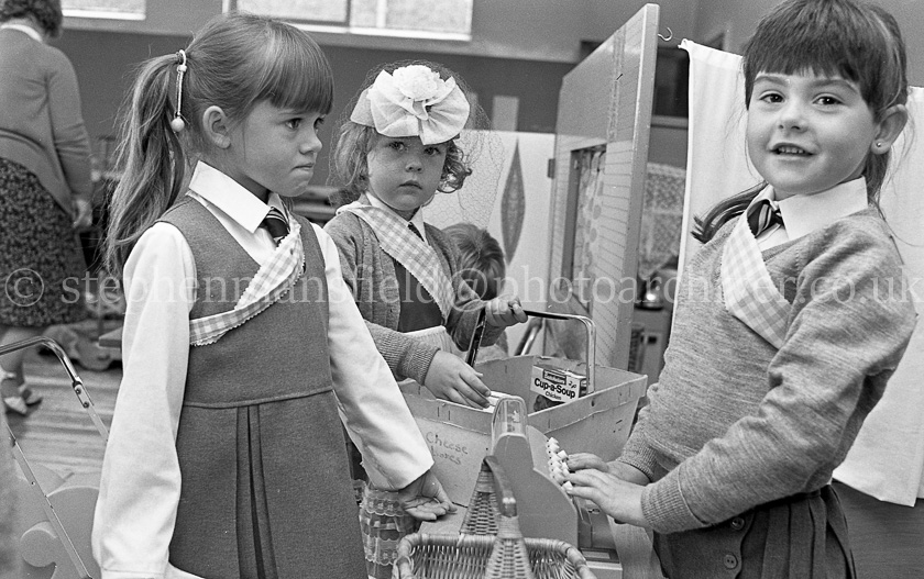 Auchenback Primary One's 1983.