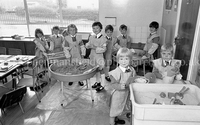 Auchenback Primary One's 1975.