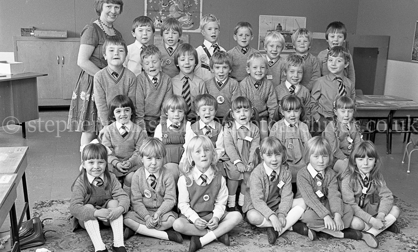  Neilston Primary One's 1985.
