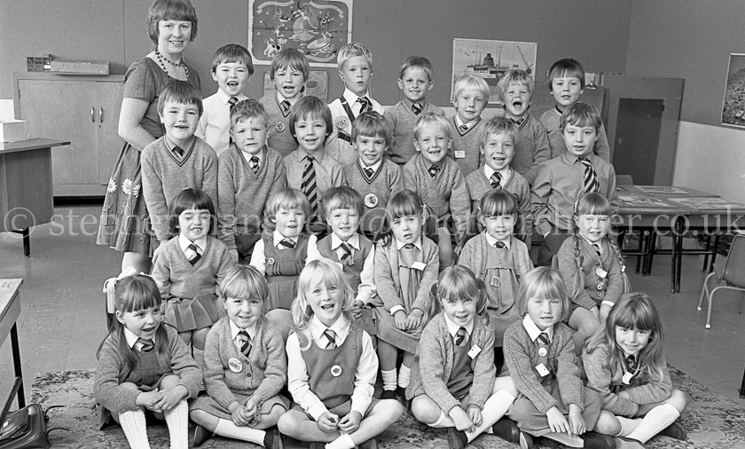  Neilston Primary One's 1985.