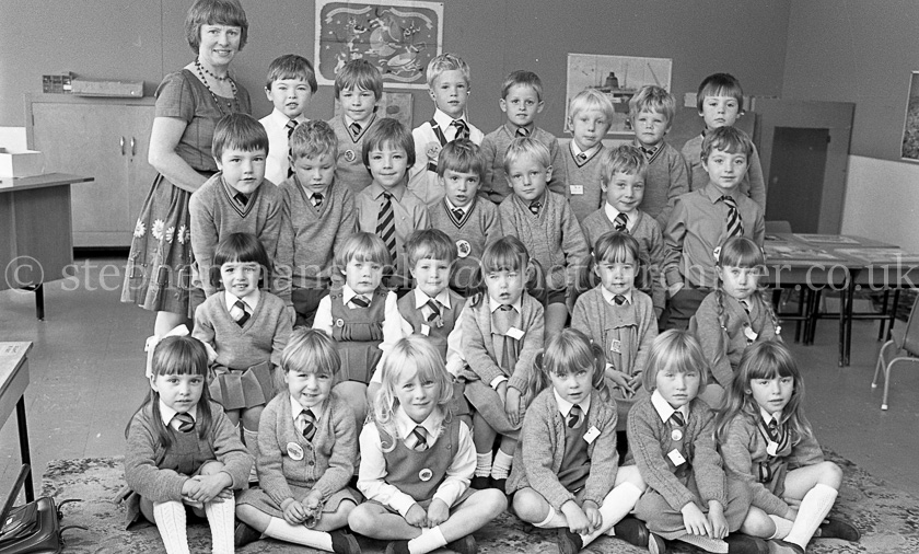  Neilston Primary One's 1985.