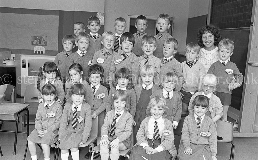  Neilston Primary One's 1985.