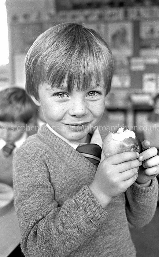 Carlibar Primary One's 1985.