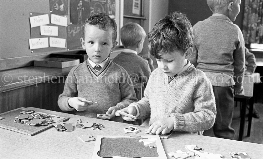 Auchenback Primary One's 1987