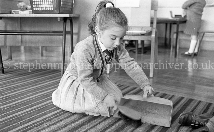 Auchenback Primary One's 1987