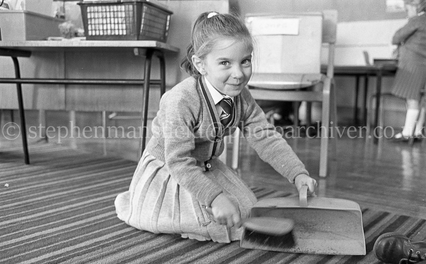 Auchenback Primary One's 1987