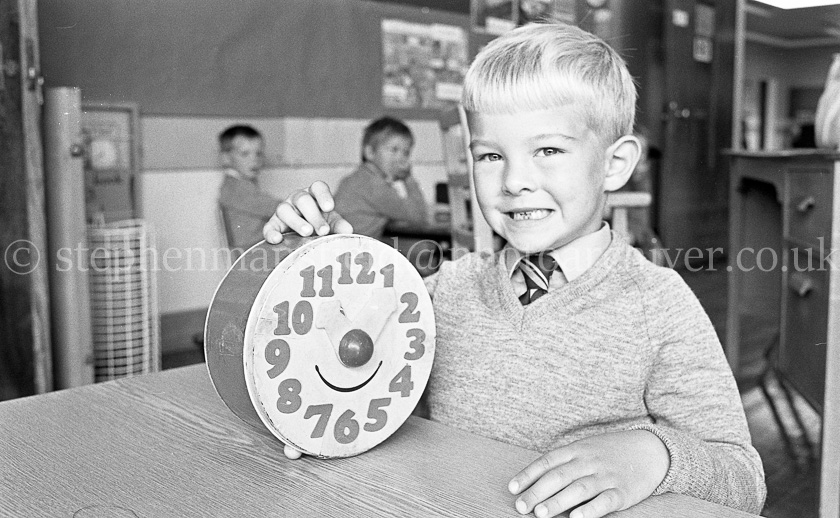 Auchenback Primary One's 1987