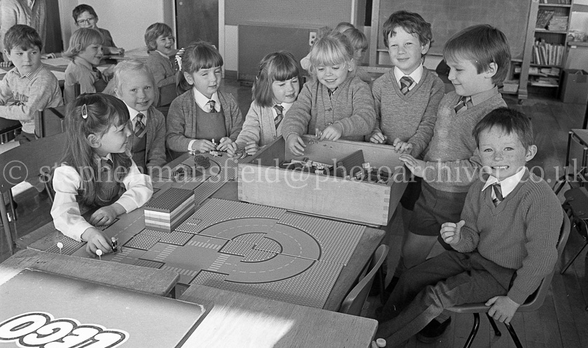 Uplawmoor Primary One's 1987