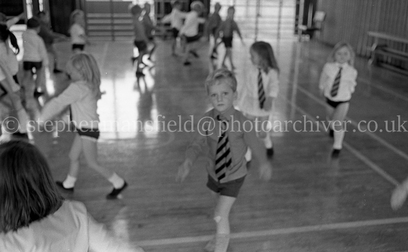 Neilston Primary One's 1987