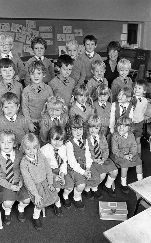 Neilston Primary One's 1987