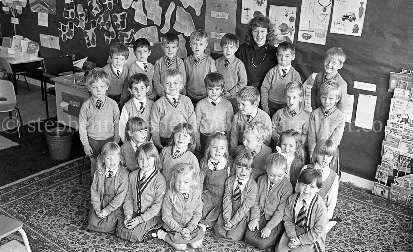 Neilston Primary One's 1987