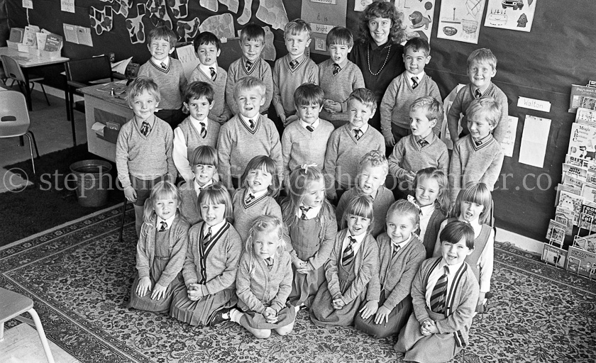 Neilston Primary One's 1987