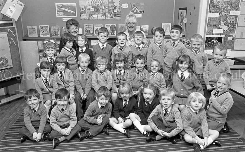 Auchenback Primary One's 1988.