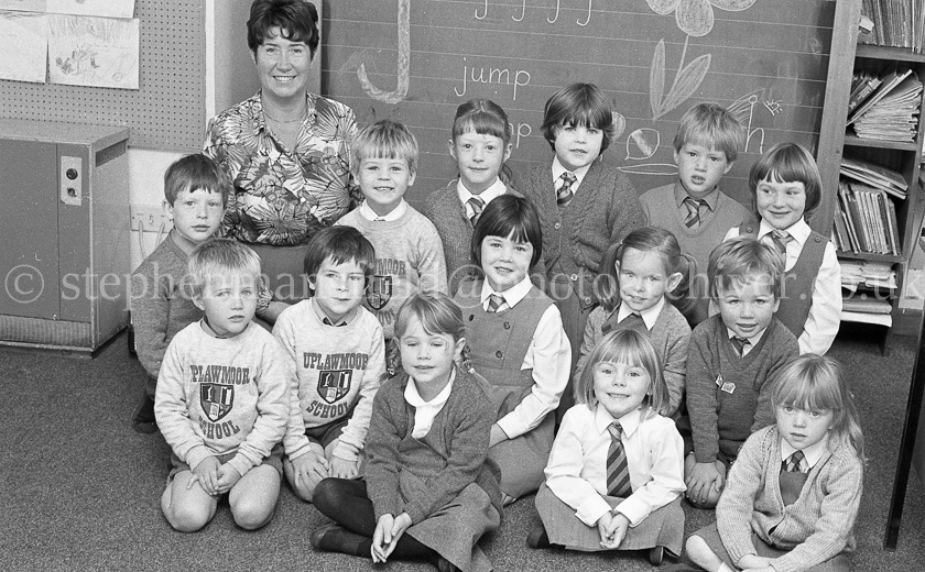 Uplawmoor Primary One's 1988.