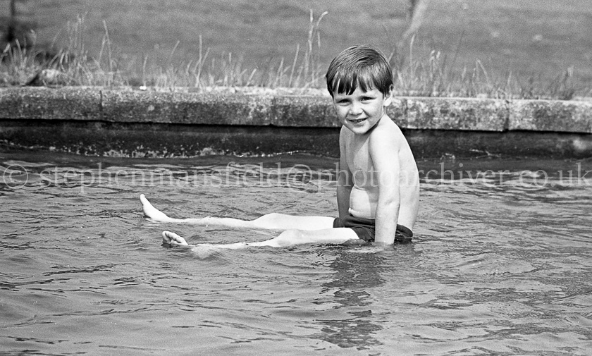Auchenback Paddling Pool 1975.