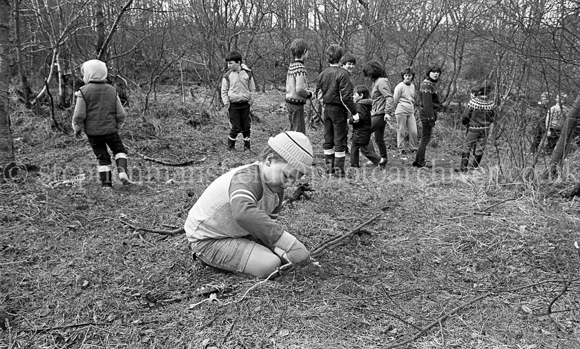 The 1st Barrhead Cubs and Scouts at Peesweep Camp in 1984.