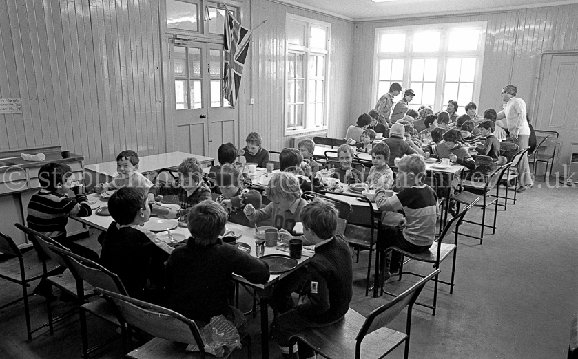 The 1st Barrhead Cubs and Scouts at Peesweep Camp in 1984.