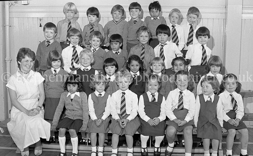 Shawlands Primary One's 1983.