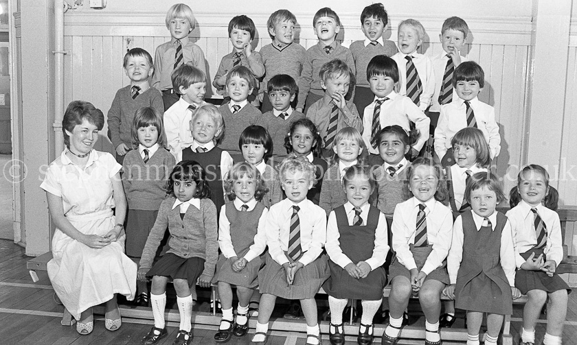 Shawlands Primary One's 1983.