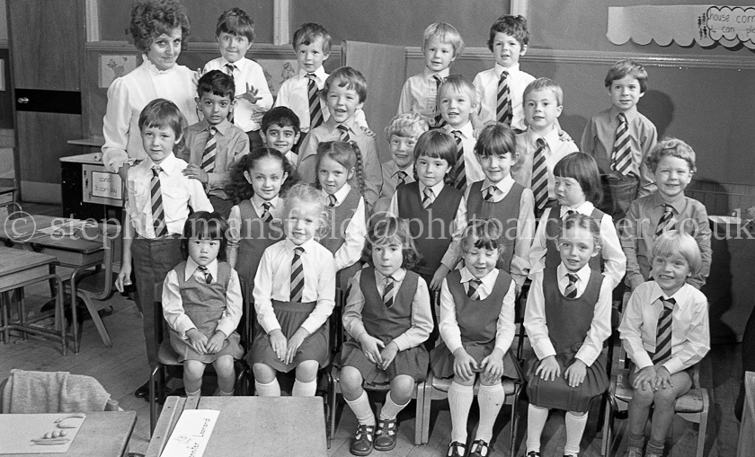 Langside Primary One's 1983.