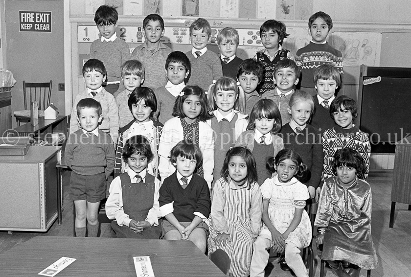 Cuthbertson Street Primary One's 1983.