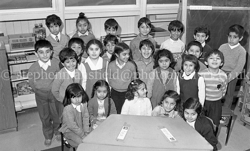 Pollokshield's Primary One's 1983.