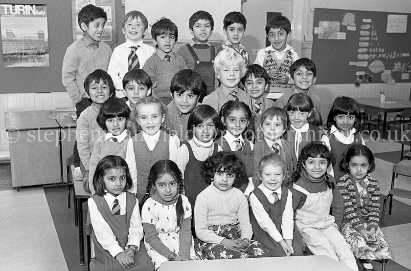 Pollokshield's Primary One's 1983.