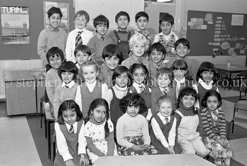 Pollokshield's Primary One's 1983.