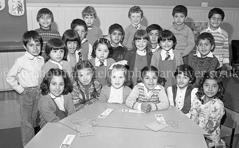 Pollokshield's Primary One's 1983.