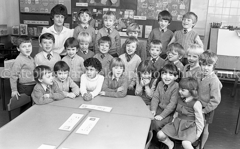 Simshill Primary One's 1983.